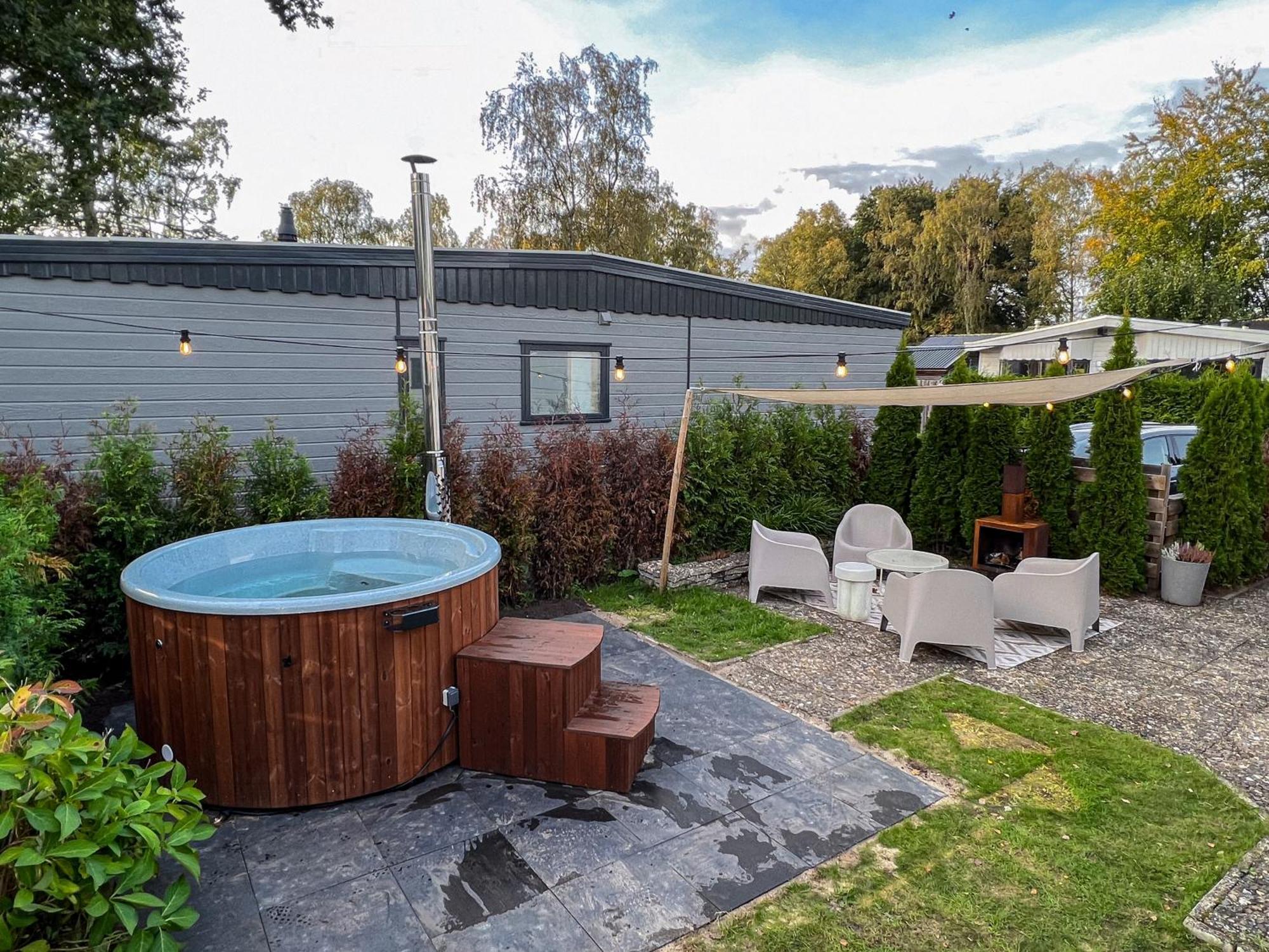 Bosrijk Chalet - Hottub - Veluwe Putten Exteriör bild