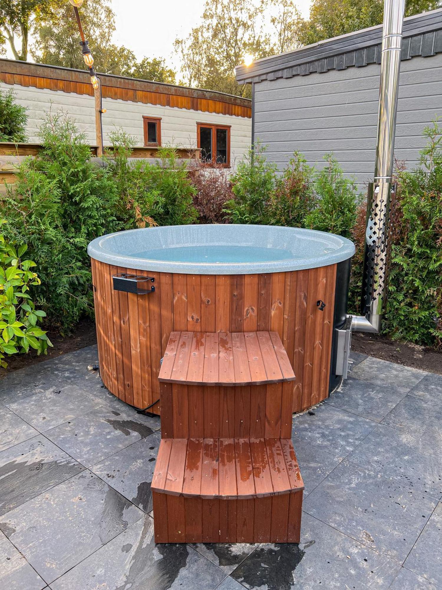 Bosrijk Chalet - Hottub - Veluwe Putten Exteriör bild